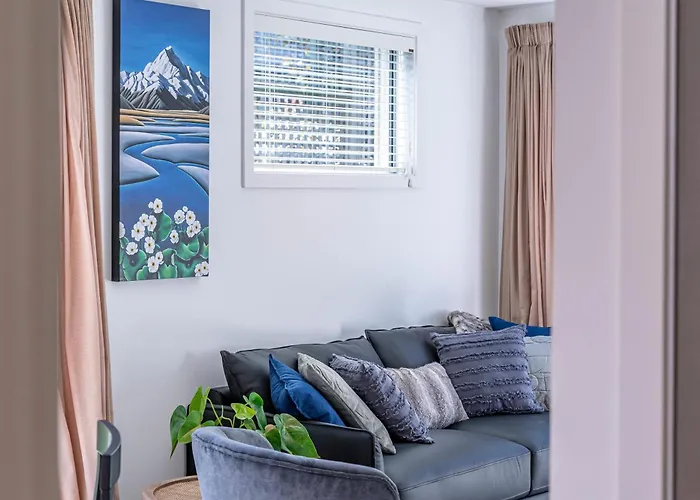 Luxury 114 Apartment